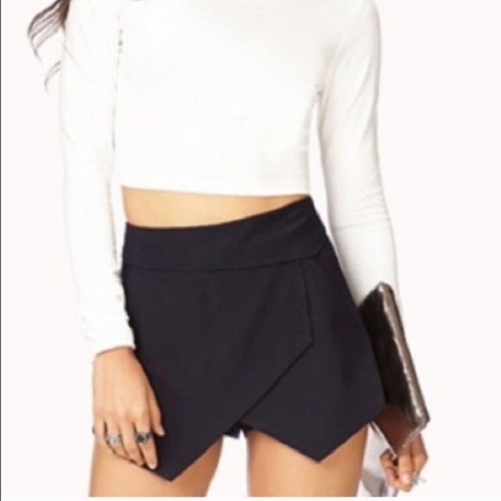 Forever 21 Black Envelope Skort Small